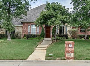 716 Lonesome Dove Trl, Hurst, TX 76054