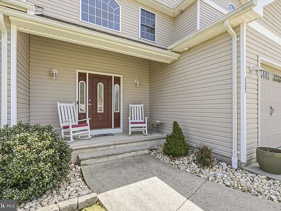 4th image of 137 Mooring Rd