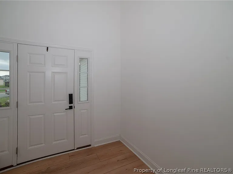 212 Stafford Ave — Photo 8
