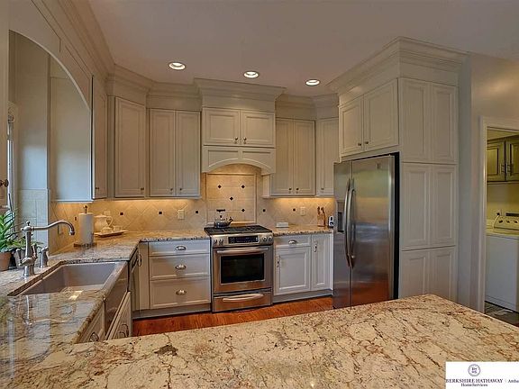 3rd image of 4809 S 165th St