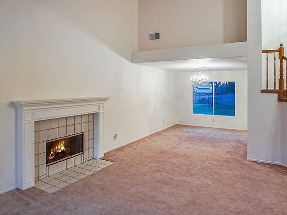 5th image of 41433 Sequoia Ave