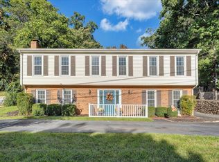 5840 Merriman Rd, Roanoke, VA 24018