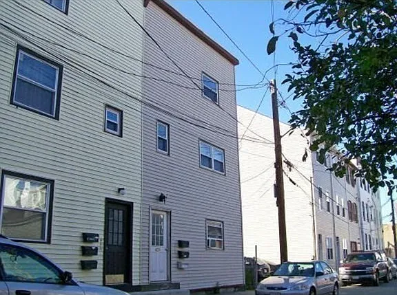 Murray Ct — Photo 2