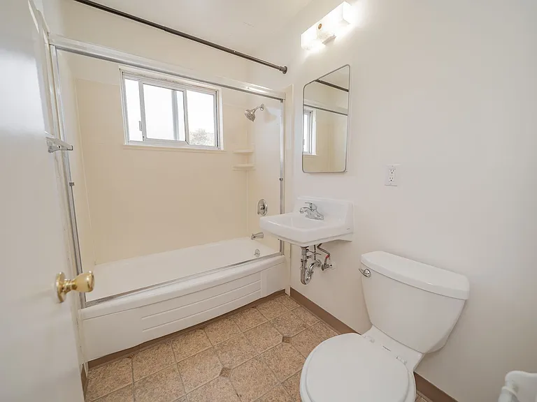 Orchard Apartments — Photo 11