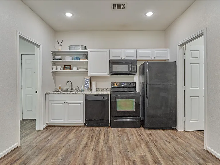 18147 Firepine Ln — Photo 10