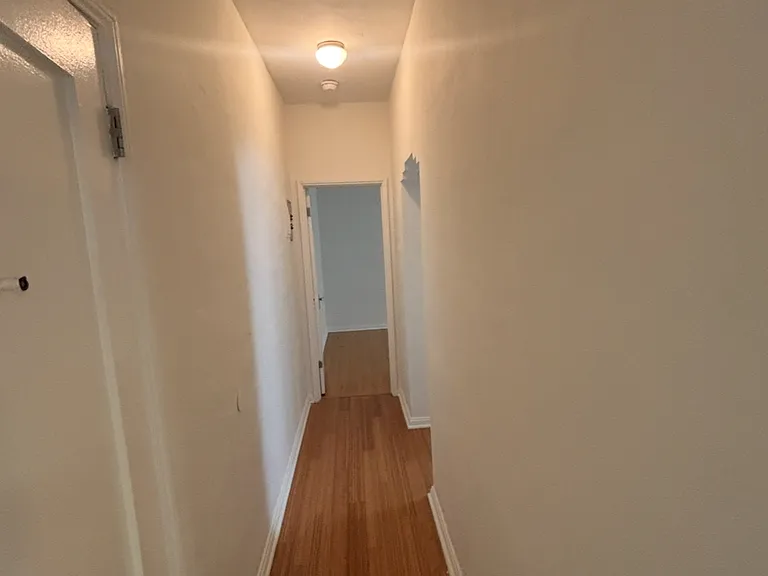 121 S Rexford Dr #2 — Photo 3