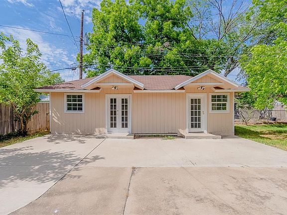 3rd image of 5209 Mallory Dr