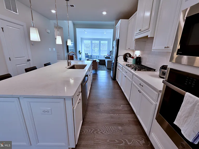 33731 Freeport Dr — Photo 13