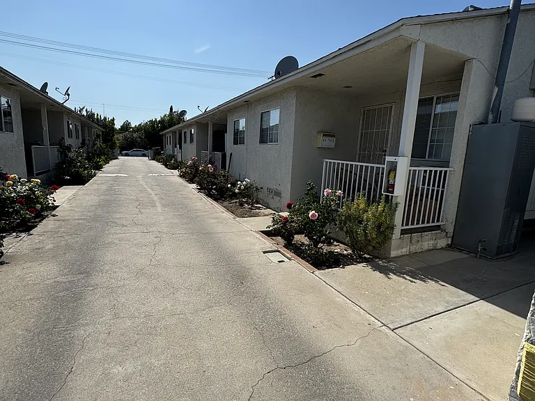 6418 Tujunga Ave #6424-7/8 — Photo 22