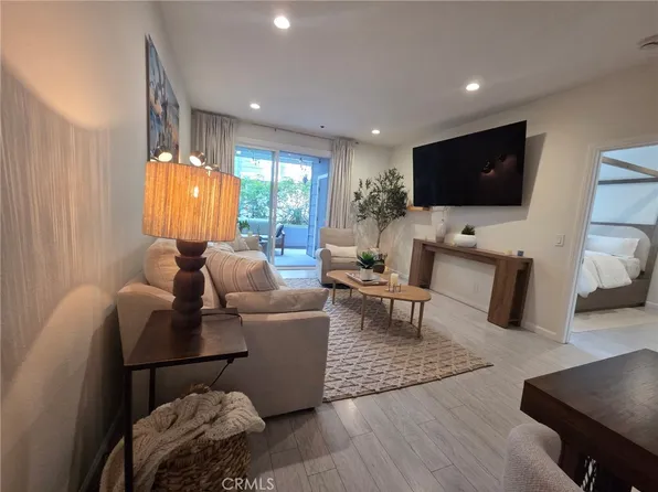 20371 Bluffside Cir #B-101, Huntington Beach, CA 92646