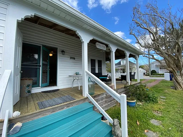 217 Gordon St — Photo 24