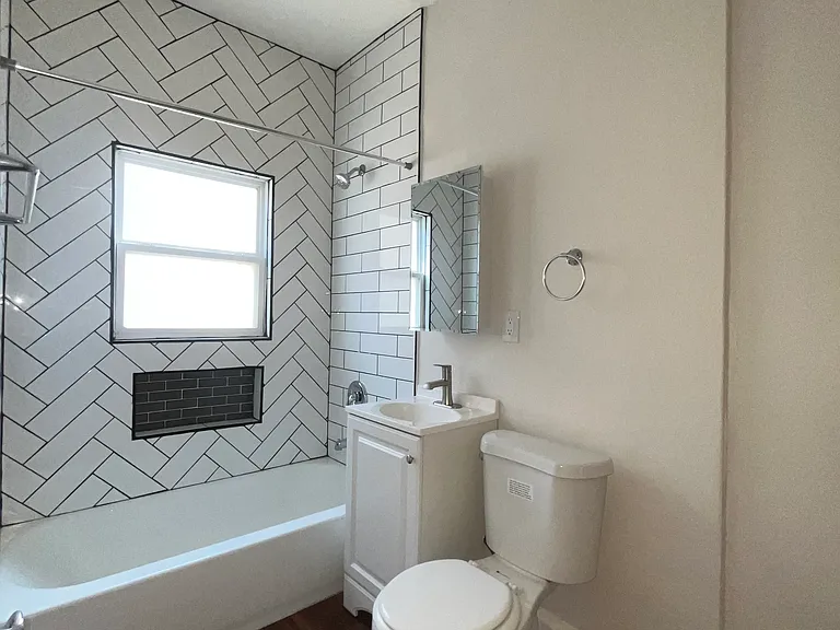 915 Cherry Ave #209 — Photo 9