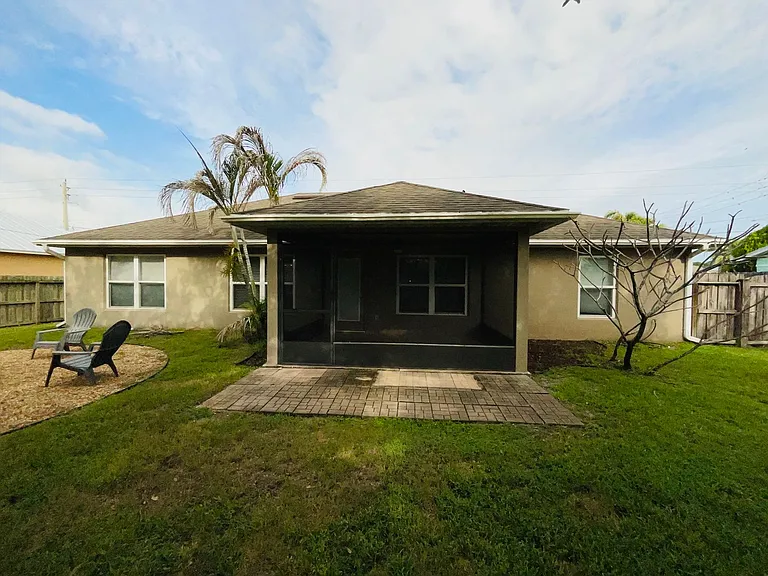 3273 SW Rosser Blvd — Photo 15