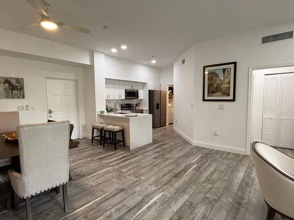 11790 Saint Andrews Pl APT 305, Wellington, FL 33414
