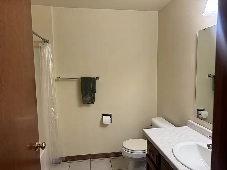 2037-2039 River Point Ct — Photo 16