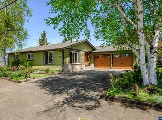 983 S 12th St, Lebanon, OR 97355