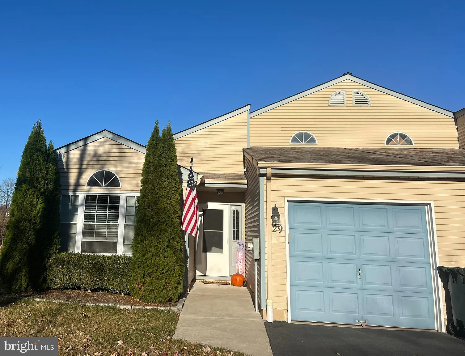 29 Kern Dr photo 1