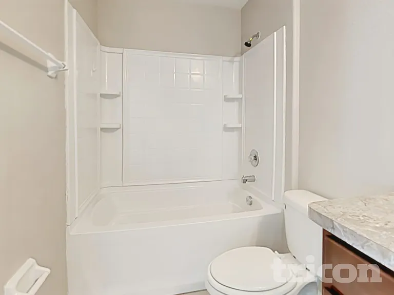 4938 Reflecting Pond Cir — Photo 14