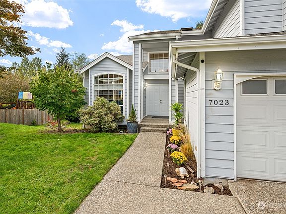 2nd image of 7023 76th Drive NE