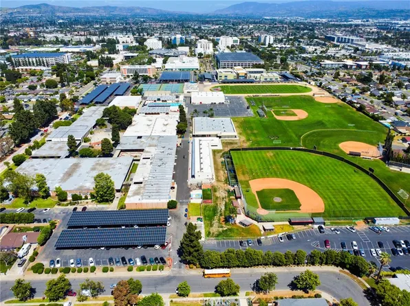 905 Oakdale Ave, Fullerton, CA 92831