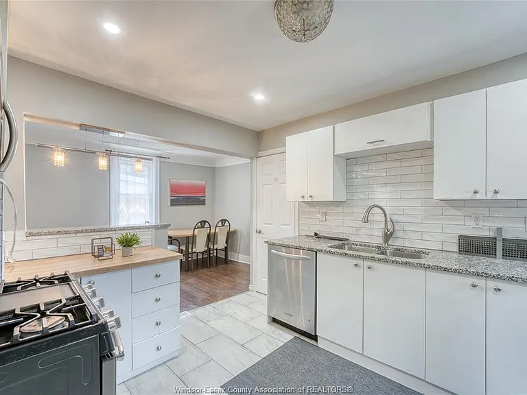 2309 Alexis Rd — Photo 11