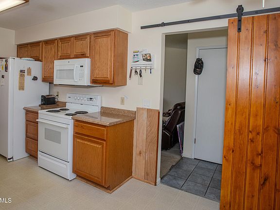 5th image of 3420 E Poleline Ave