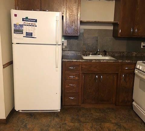3rd image of 140 Mississippi Pl NE APT 1