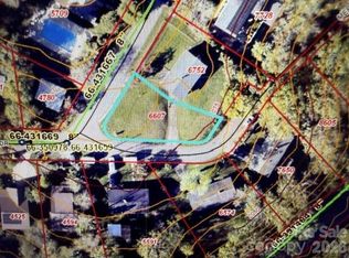 2 Merion Ct, Asheville, NC 28806