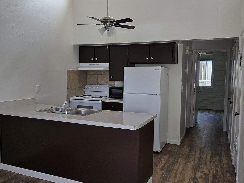2nd image of 602 1st St APT A