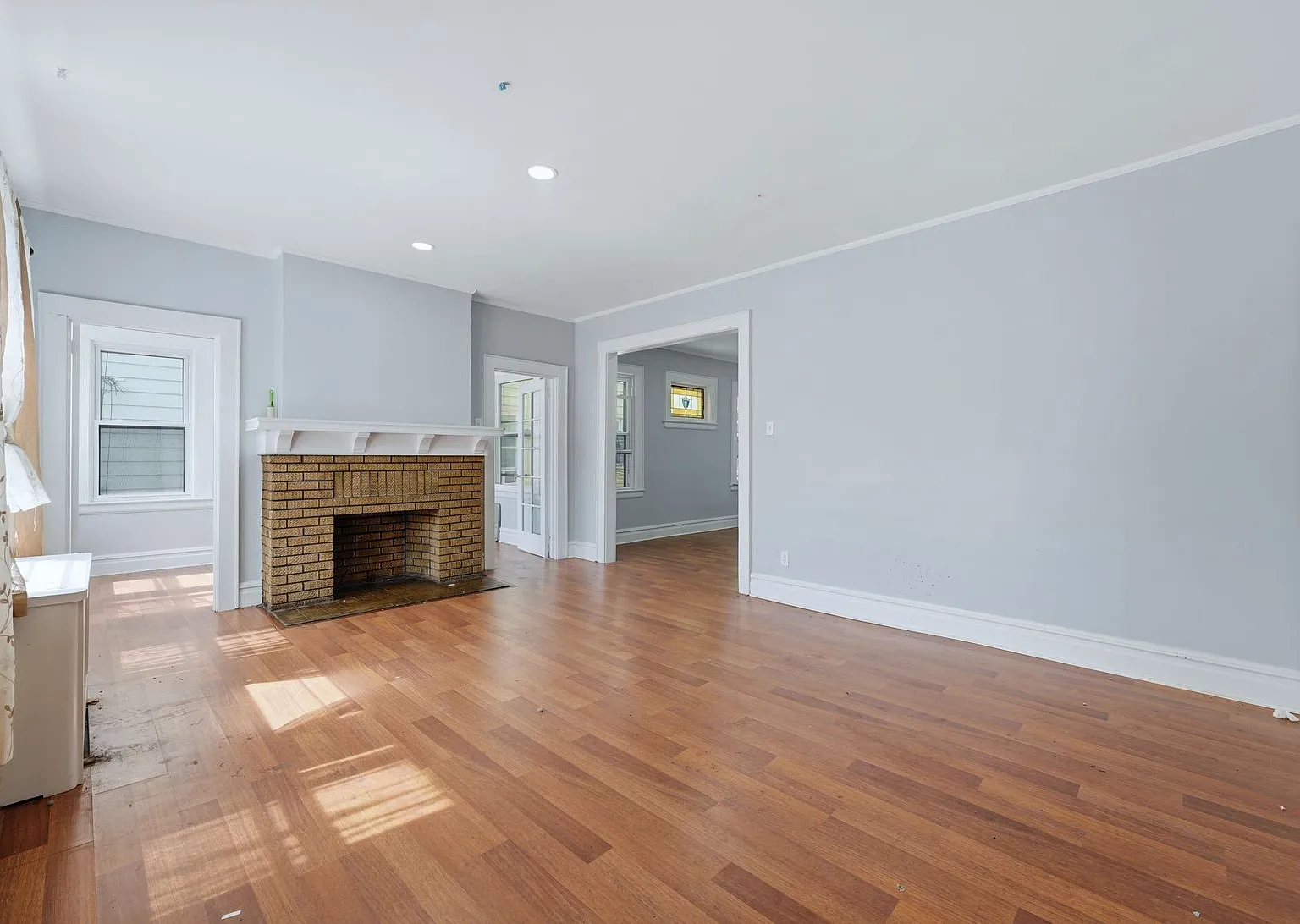 2 bed, 2500 sqft, $2,050 — Photo 3
