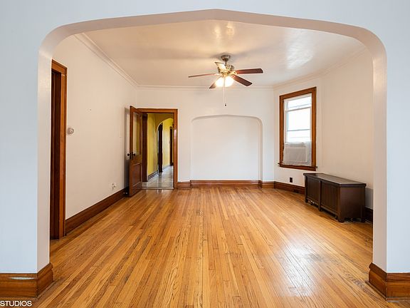 3rd image of 5712 W 22nd Pl
