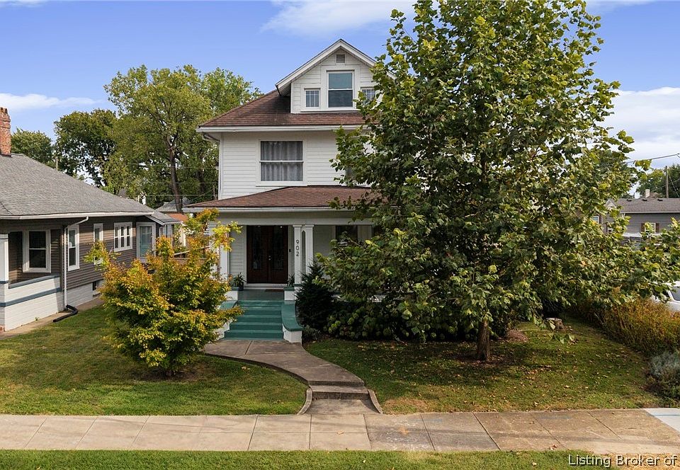1st image of 902 E Maple Street