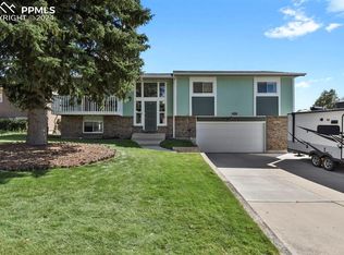2555 Sunbird Dr, Colorado Springs, CO 80918