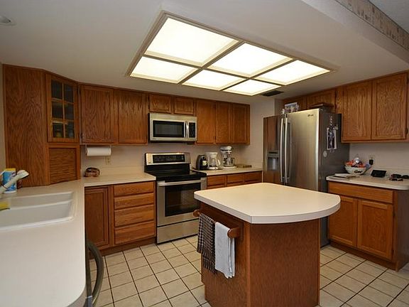 5th image of 2327 Nela Ave