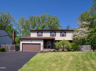 51 Aspen Circle, Albany, NY 12208