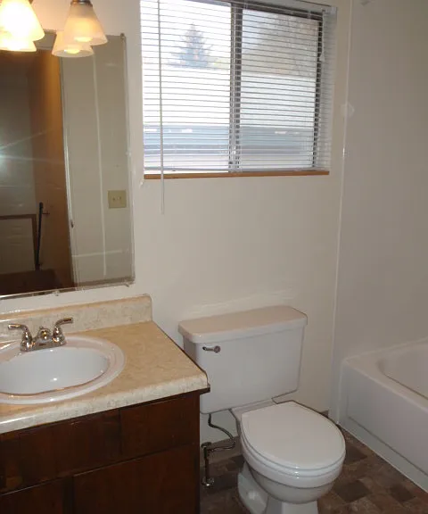 1031 Charlo St #B — Photo 13