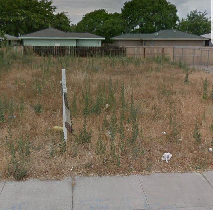 2nd image of 2624 Nightingale Ave