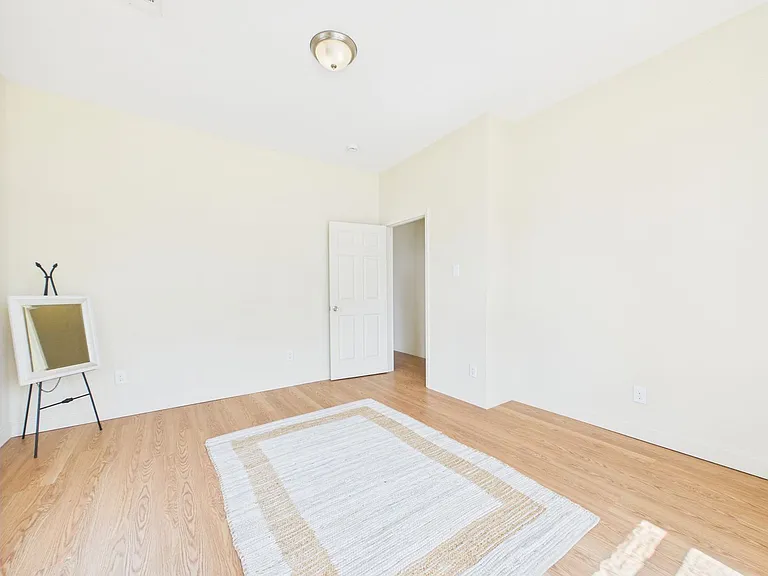 617 E Vermilion St #C — Photo 12