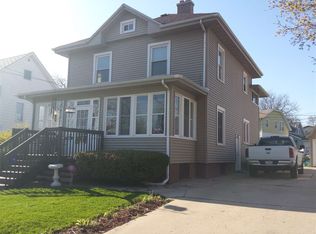 610 Riverside Dr, Fort Atkinson, WI 53538