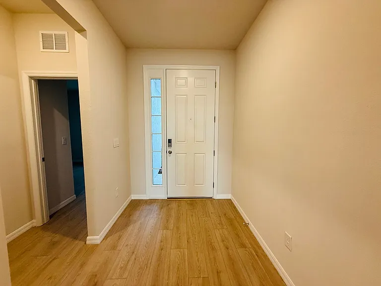 11937 Kingsley Trl — Photo 3