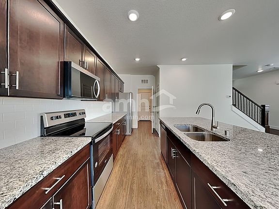 3rd image of 1817 Macchia Ave
