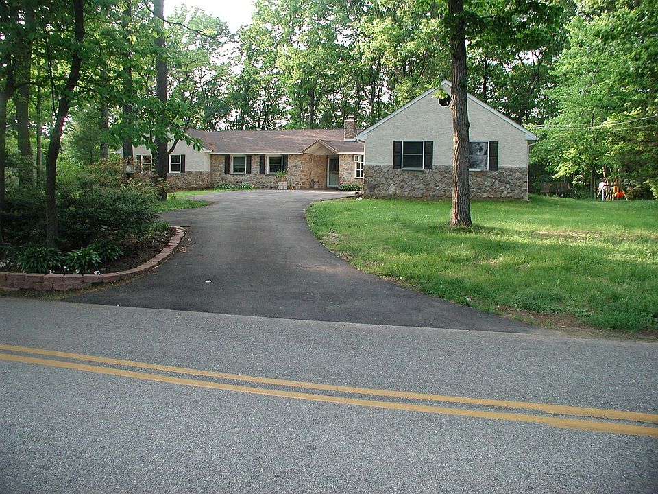 2nd image of 538 Hughes Rd