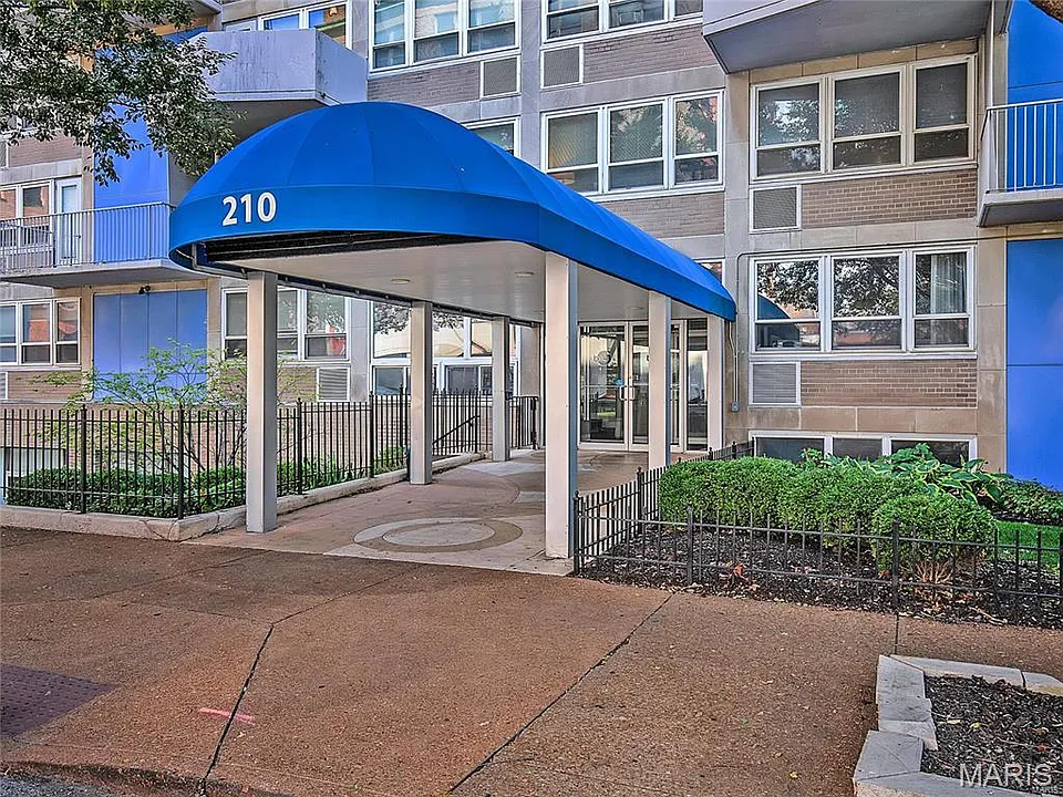 210 N 17th St #808