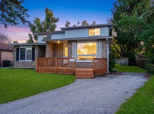 33 B College Cres, Barrie, ON L4M2W4