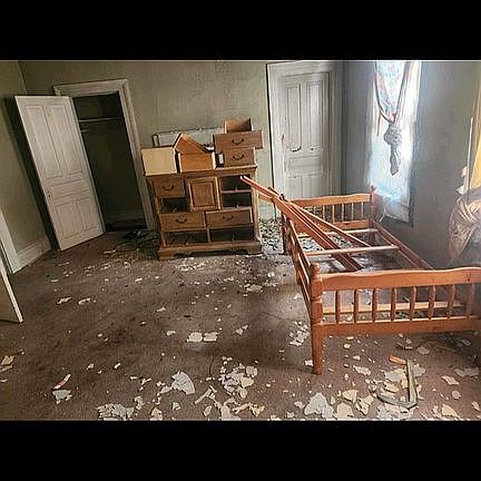 3rd image of 206 Dallas Pl
