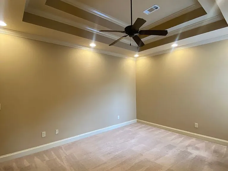 1055 Runningvine Ln — Photo 8
