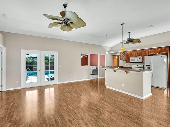 3rd image of 18289 Royal Hammock Blvd