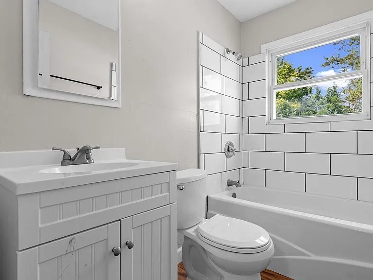 4441 Marlowe St — Photo 24