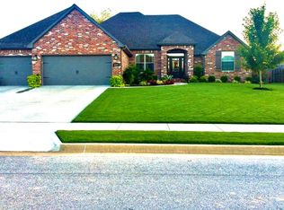 8278 Buona Sera St, Springdale, AR 72762