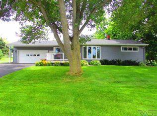 1101 4th St, Garretson, SD 57030